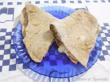 Piadina con farina di riso rosso e canapa