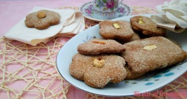 Biscotti con okara vegan e farine miste