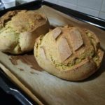 Pane con lievito madre alla curcuma e semi di papavero 6