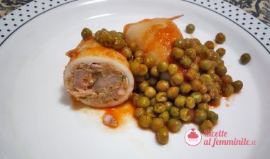 Calamari ripieni con sugo di piselli